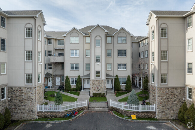 Foto del edificio - Parkview Drive Condominiums