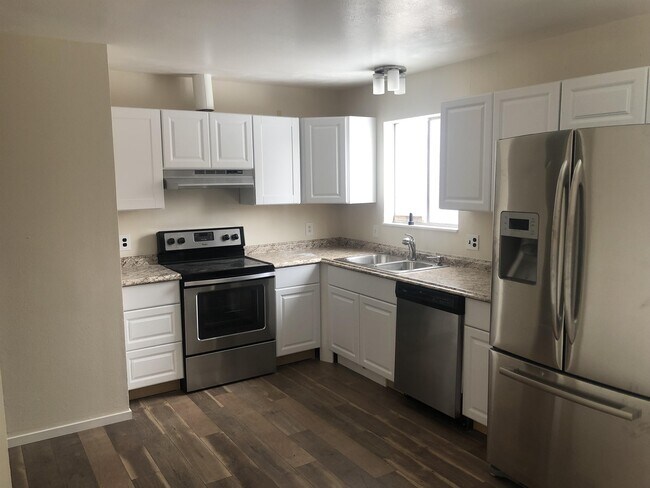 Foto del edificio - 16755 E Union Ave