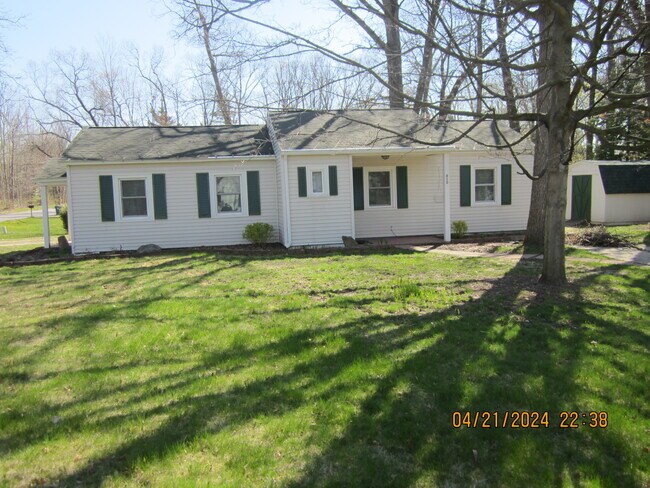 Building Photo - 810 Orlando Ave SE