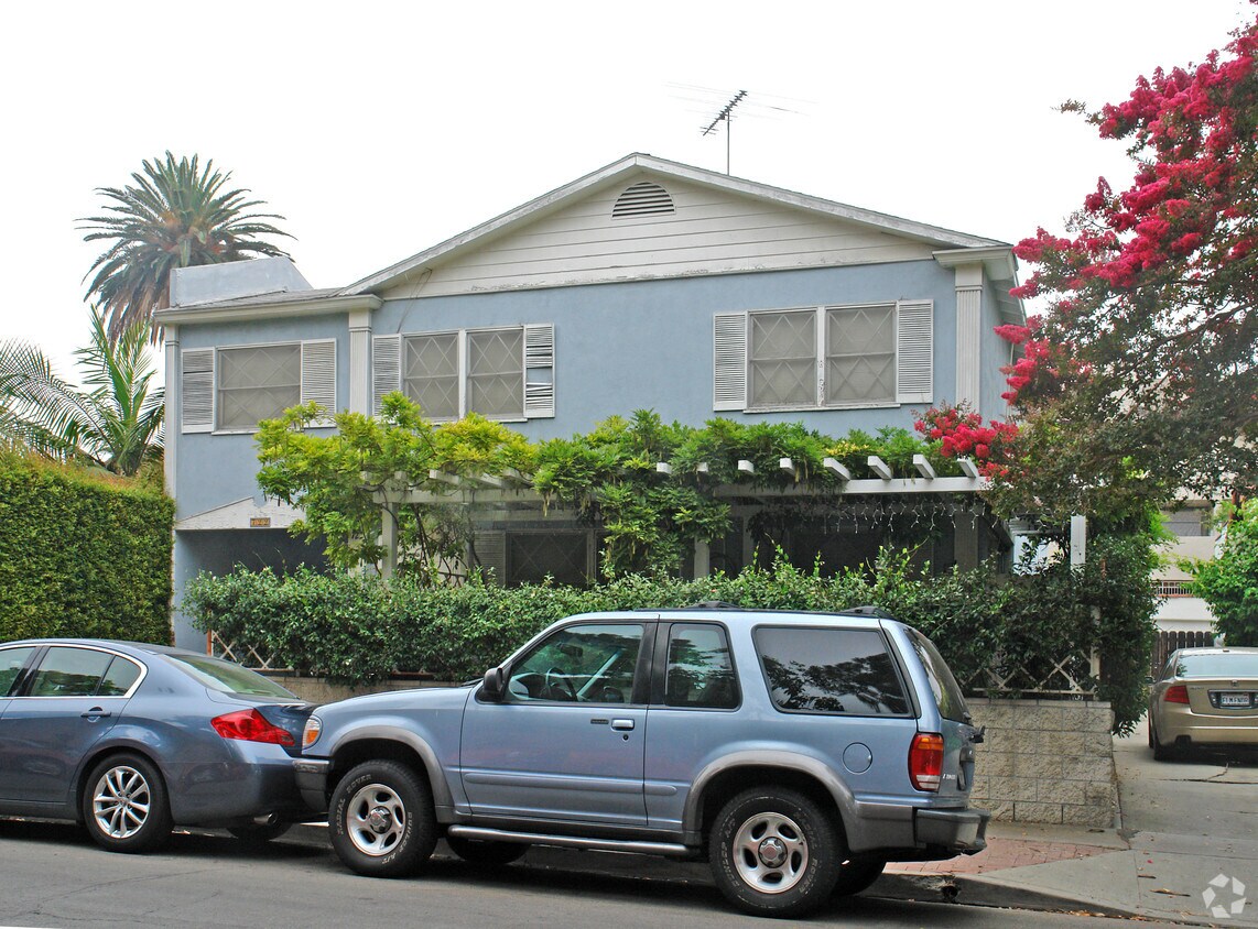 722 Westbourne Dr, West Hollywood, CA 90069 Apartments in West