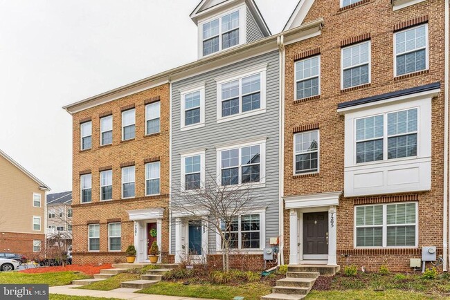 Foto del edificio - 7203 Silver Thorn Way