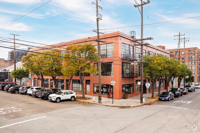Building Photo - 600-614 York St