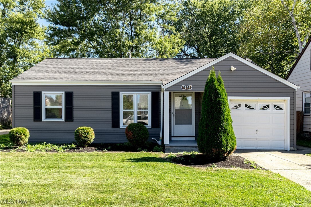 Foto principal - 1247 Genesee Ave