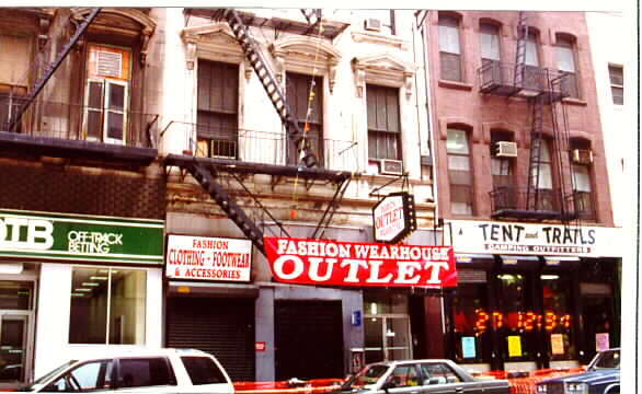 Building Photo - 18 Murray St