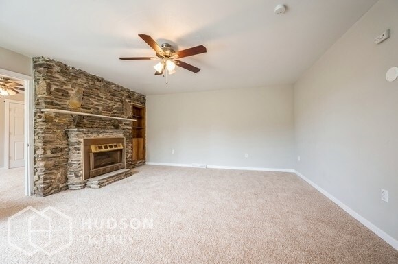 Building Photo - Move in by October 15th - GET $500 OFF 1ST...