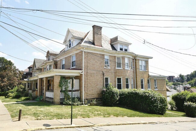 Building Photo - 201 Giffin Ave