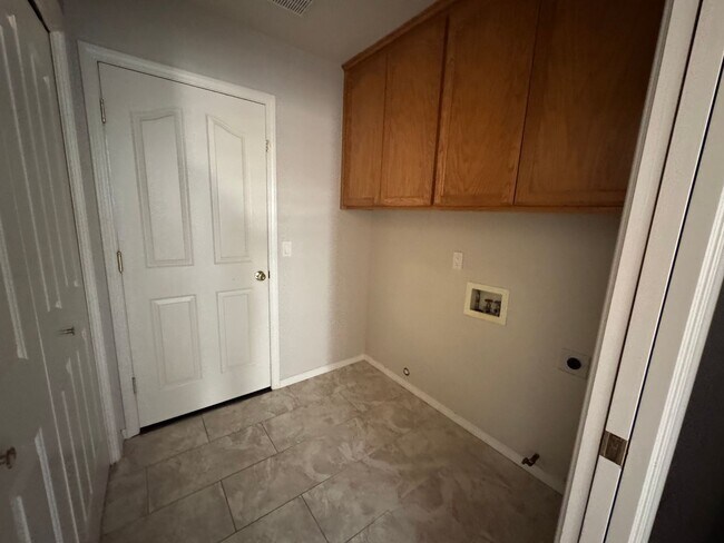 Foto del edificio - 1473 Mercer Ct