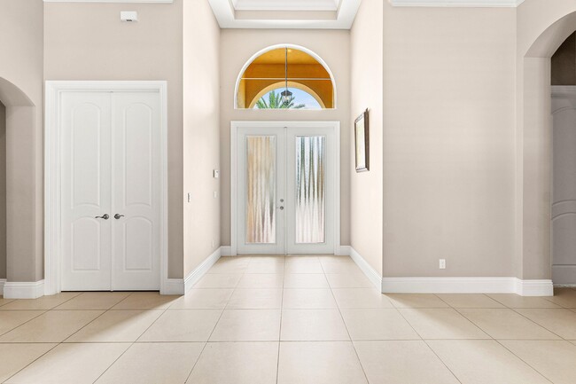 Building Photo - 12121 Sunnydale Dr