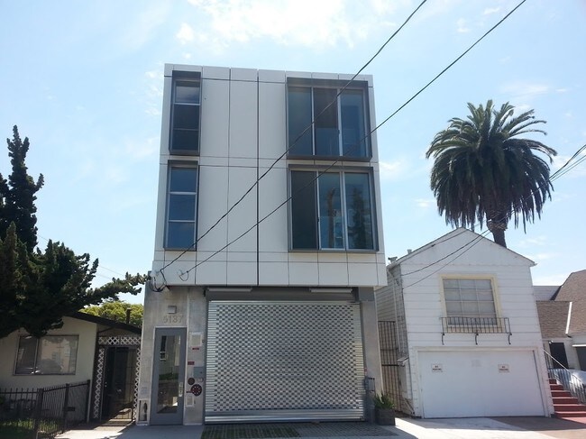 Foto del edificio - 6137 Macarthur Blvd