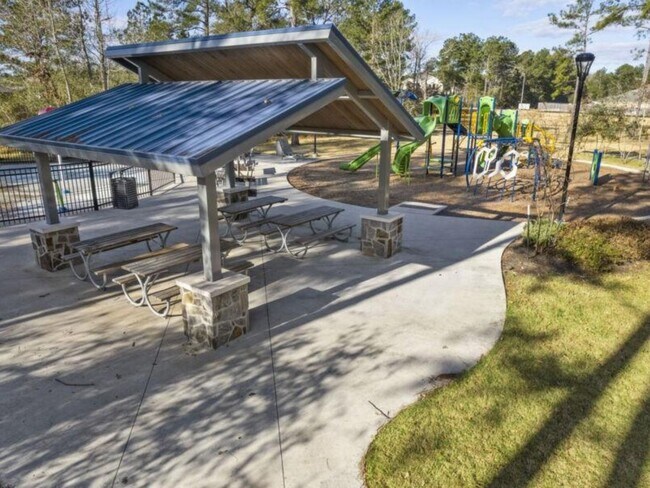 Foto del edificio - 277 Douglas Hls Dr