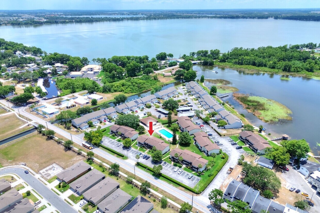 Primary Photo - Two-Bedroom Condo in Winter Haven