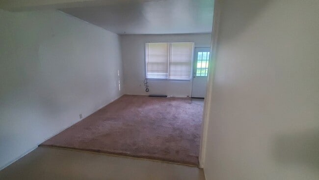 Building Photo - 13 Riley Manor Cir
