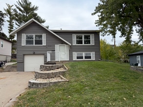 Building Photo - 8118 Valley Rd