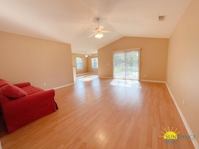 Building Photo - Beautiful Holley by the Sea Home!