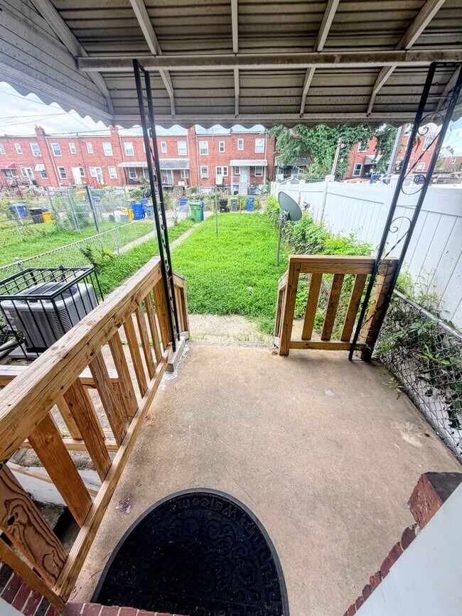 Building Photo - 4007 Lyndale Ave
