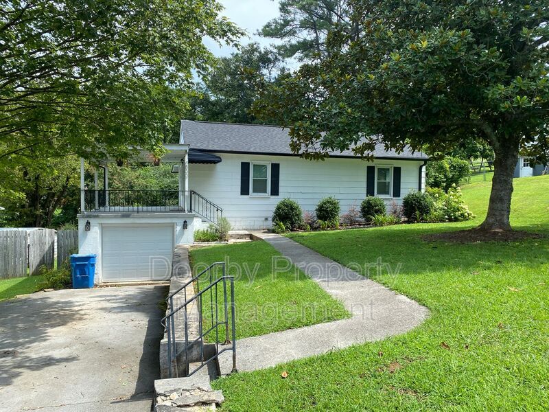 Primary Photo - 4833 Appian Way