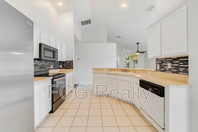 Building Photo - 491 Goldenmoss Loop