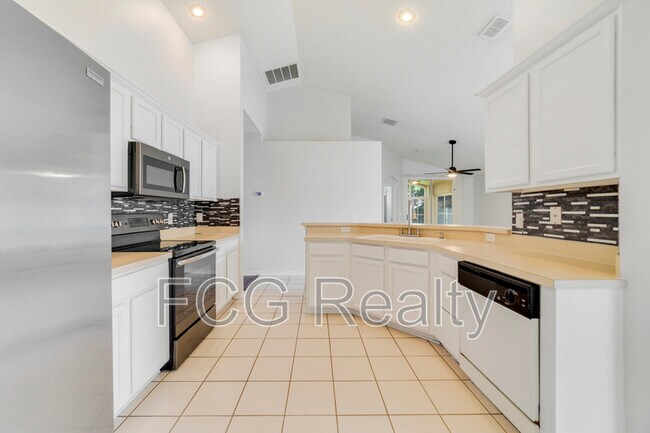 Foto del edificio - 491 Goldenmoss Loop