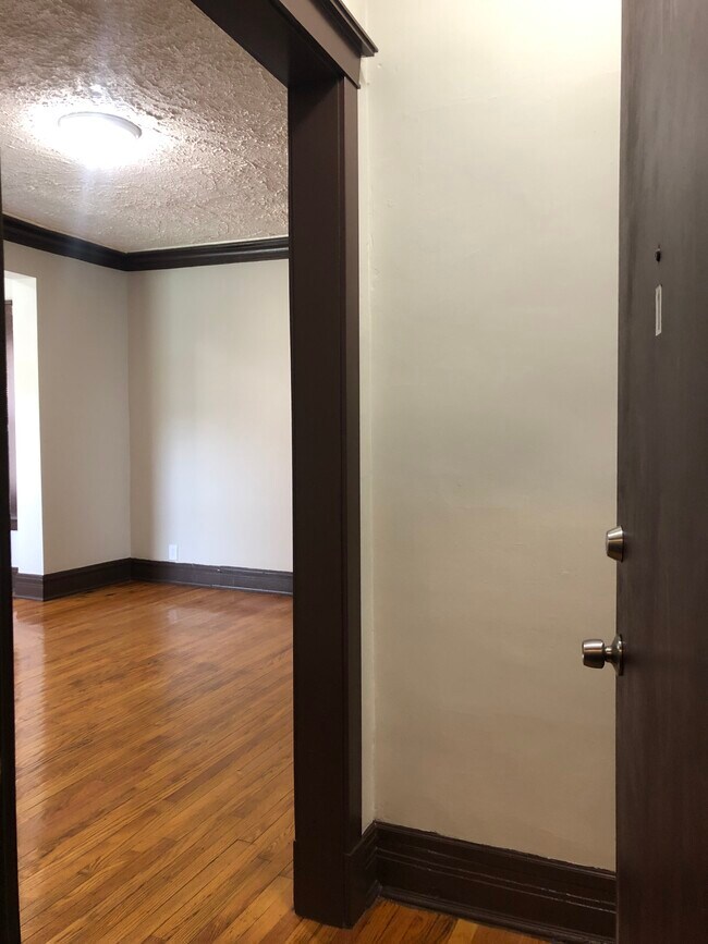 Foto del edificio - 3538 W Jackson Blvd