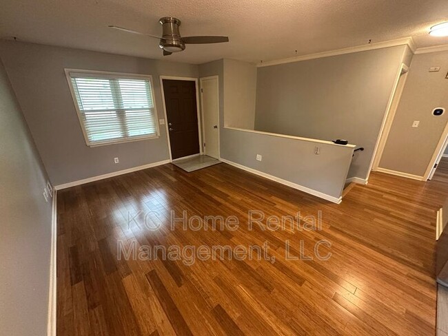 Foto del edificio - 10218 W 53rd St