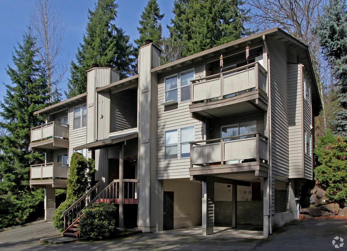 Building Photo - 9530 Redmond Woodinville Rd NE