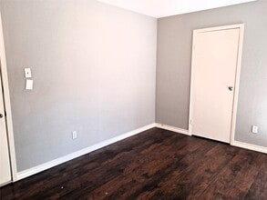 Building Photo - 2917 Bassingham Dr