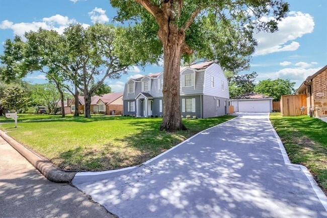 Building Photo - 1423 Scenic Ridge Dr