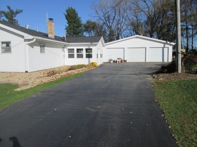 Building Photo - 5988 Hwy 80