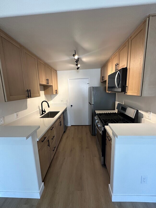 Cocina - 1337 South Bundy Drive