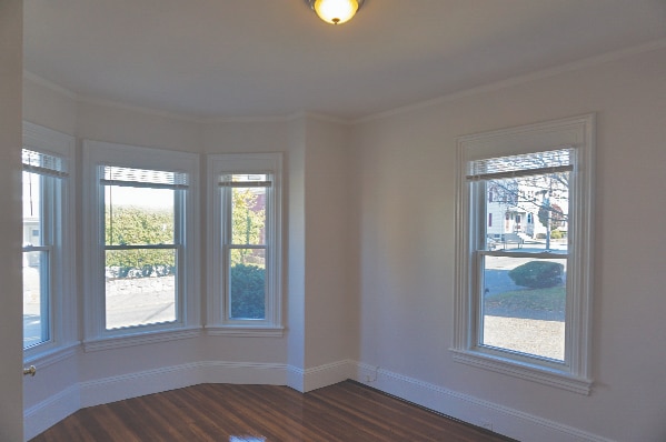 Building Photo - 25 Maple St