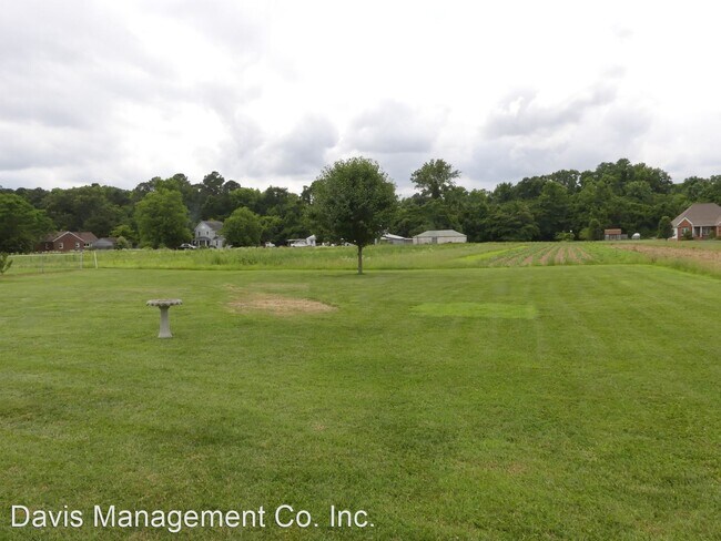 Building Photo - 4 br, 2.5 bath House - 207 Calthrop Neck Road