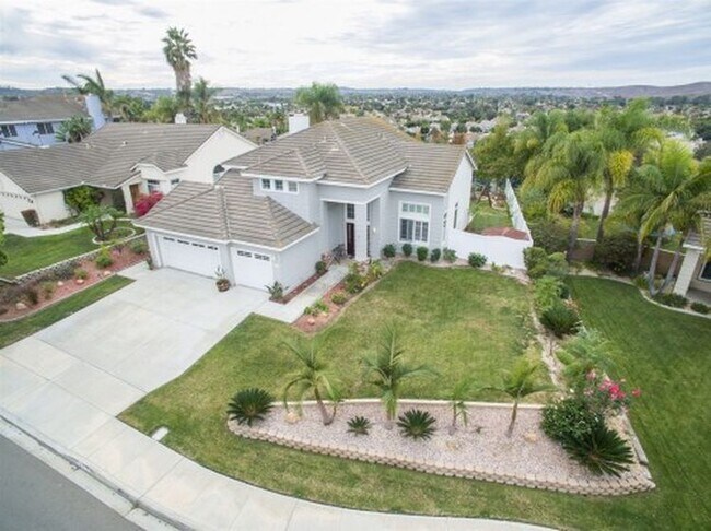 Foto del edificio - 4 Bedroom Remodeled Oceanside Home with Am...
