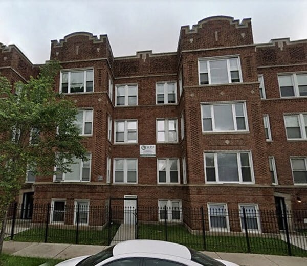 Building Photo - 6142 S King Dr