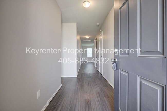 Building Photo - 3516 SE 94th St