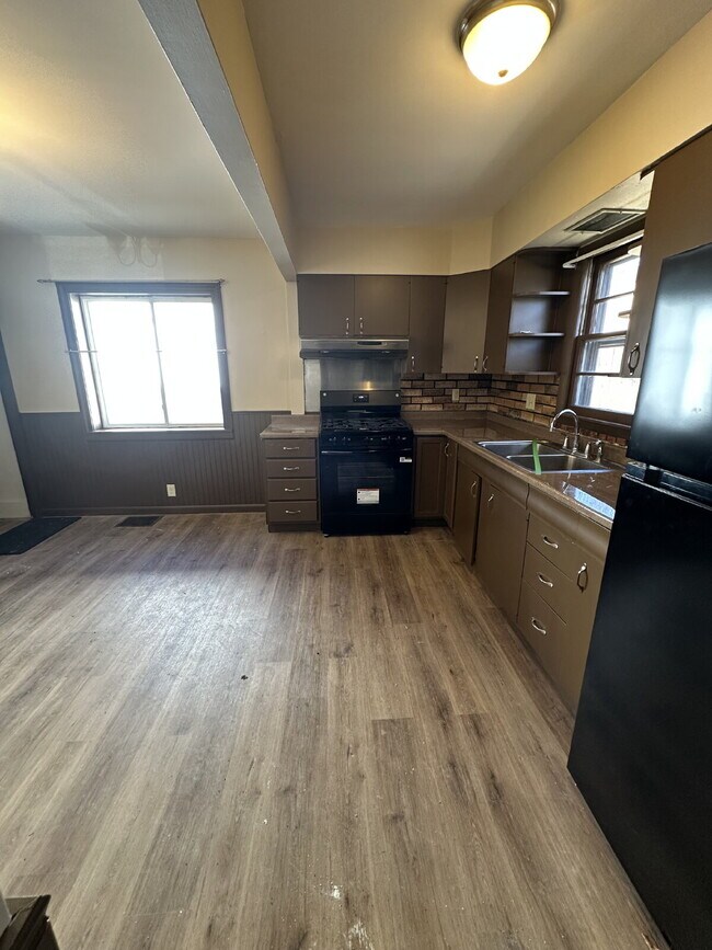 Foto del edificio - 121 Hackett St