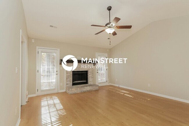Foto del edificio - 3 Bedroom Pet-Friendly Home in HUNTERSVILLE, NC with Main Street Renewal