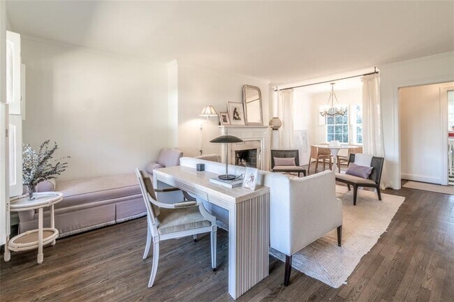 Foto del edificio - 436 Collier Rd NW