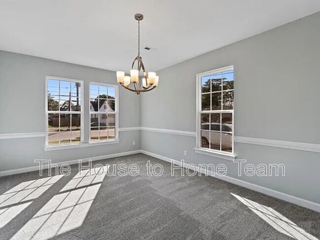 Building Photo - 1026 Norview Ave