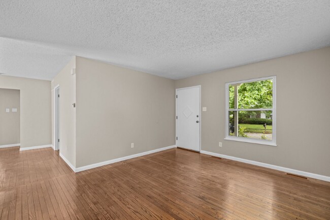 Building Photo - 6752 Foxbend Ct