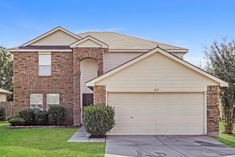 Foto principal - 6831 Brookglen Ln