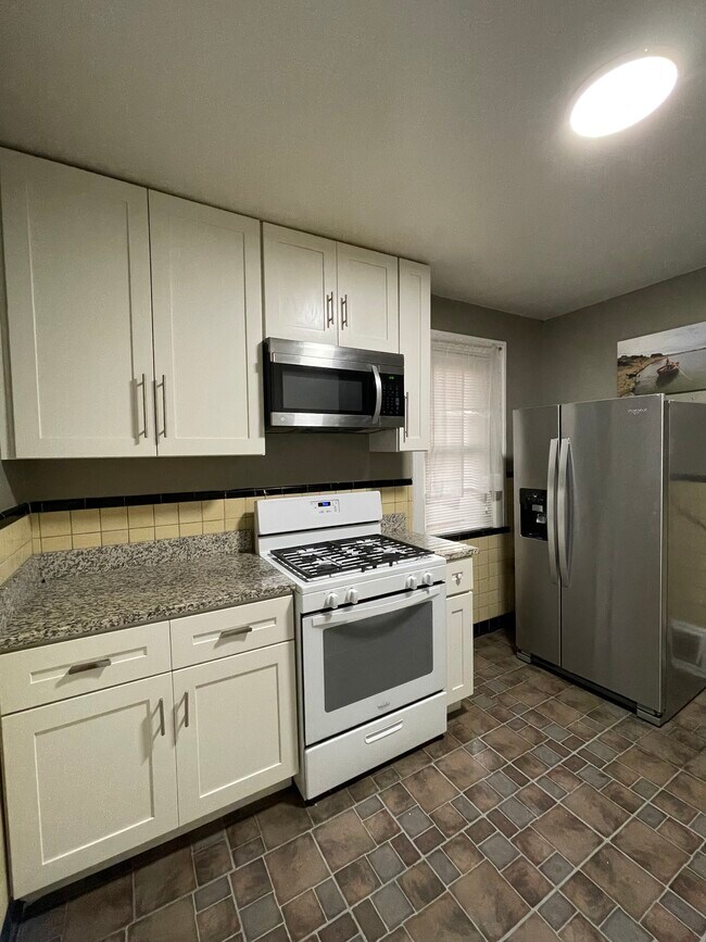 7702 Thomas Ave, Richmond Heights, MO 63117 Townhome Rentals in