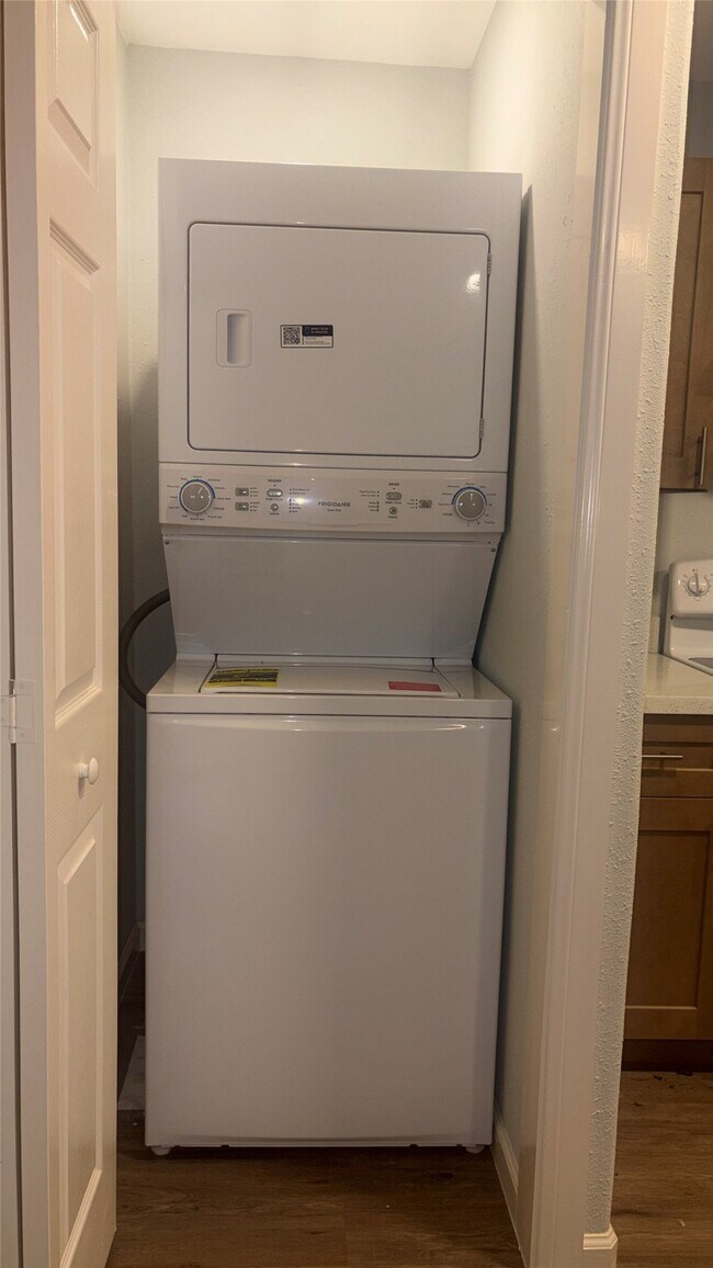 Foto del edificio - 4624 Bell St