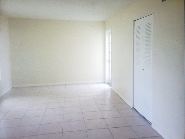 Foto del edificio - 1799 N Highland Ave