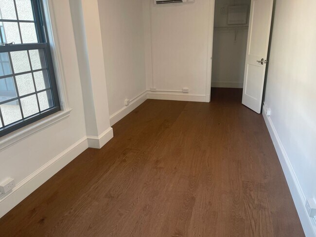 Foto del edificio - Harvard Square Brande new Super Sunny AWESOME studio 1 free Month Students ok