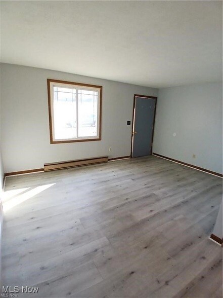 Foto del edificio - 31 1/2 Elm Street Unit