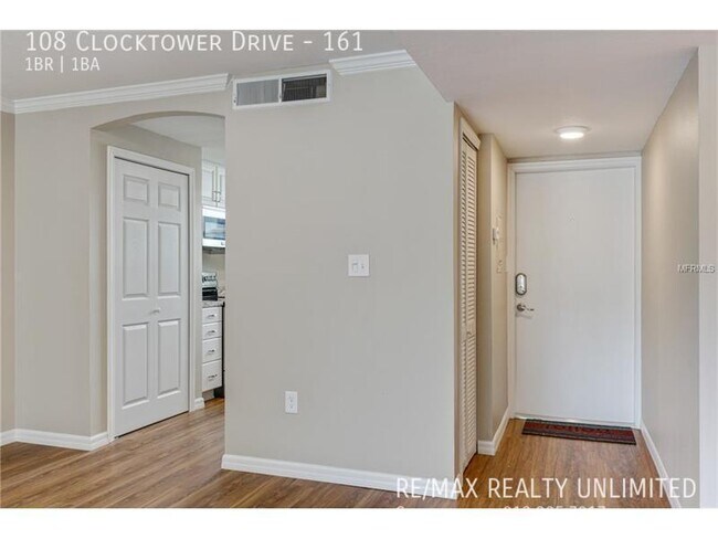 Foto del edificio - 108 Clock Tower Dr