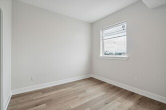 Interior Photo - The Dally