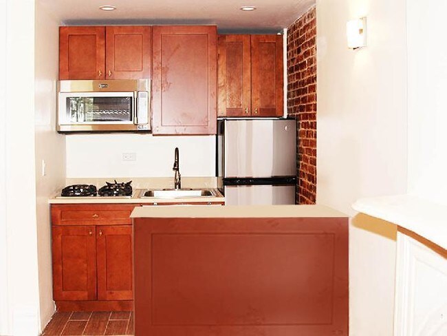 Building Photo - 122 East 64th Street