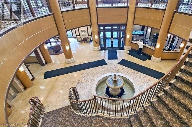 Photo du bâtiment - 78 Harrison Garden Blvd