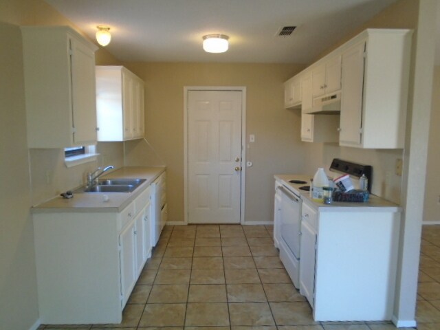 Building Photo - 3910 Trinity Ln